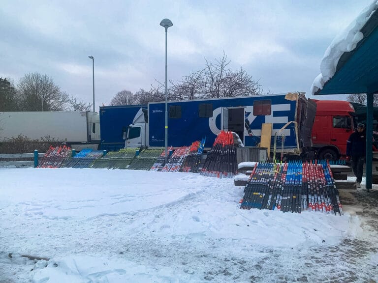 Den tsjekkiske smøretraileren totalvraket etter kollisjon i Sverige