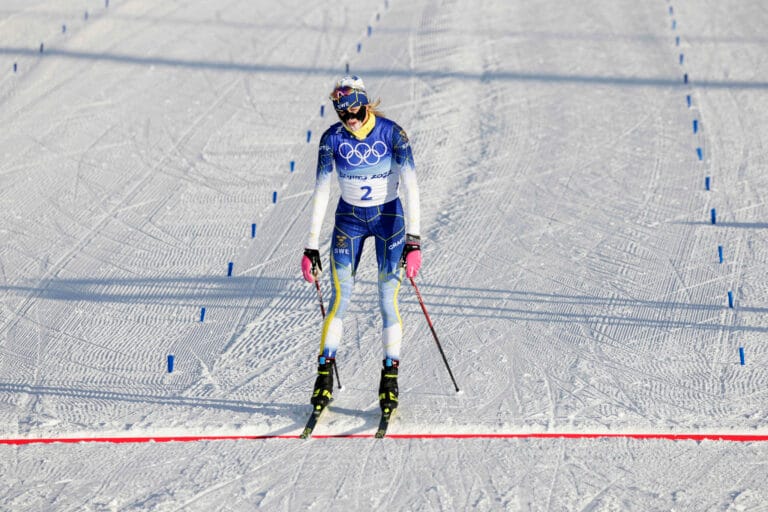 Frida Karlsson reiser hjem