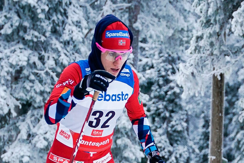 Heidi Weng gikk fortest av alle på siste del av 10km klassisk under verdenscupåpningen i Ruka