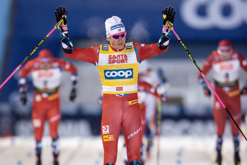 Johannes Høsflot Klæbo vant sprinten i Ruka 2022