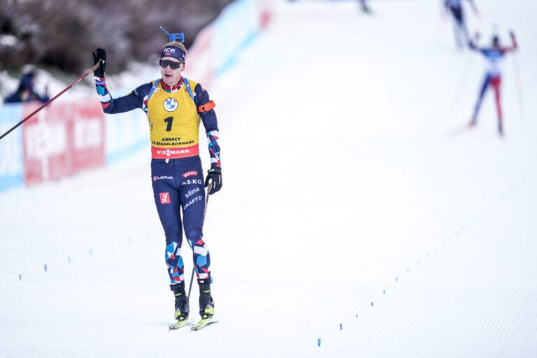 Johannes Thingnes Bø jublet på vei ut av standplass