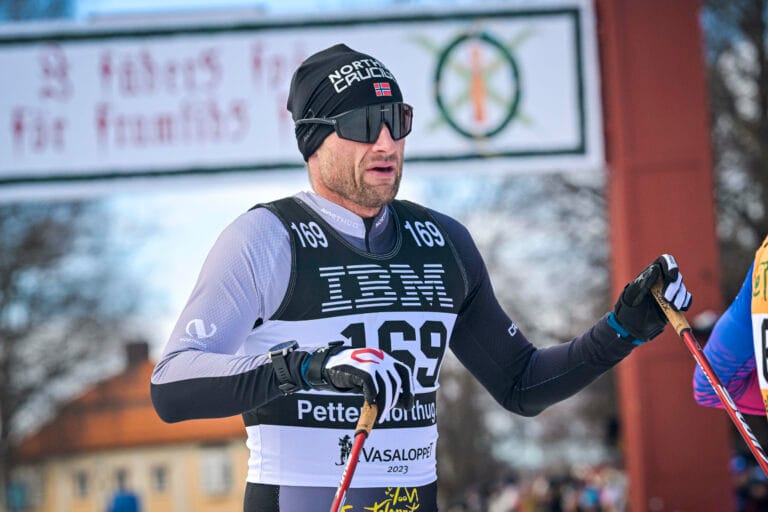Northug hyller Emil Persson etter seieren i Vasaloppet