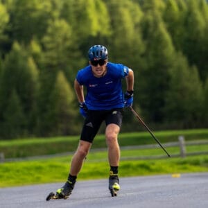 William Poromaa på rulleskitrening 2023