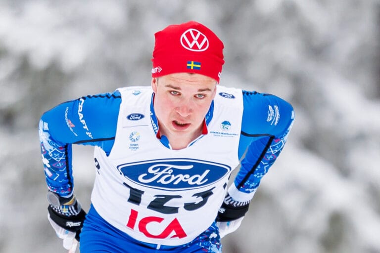 Joel Andersson, IFK Mora SK tävlar i herrarnas sprint i klassisk stil under Ford Smart Energy Cup den 6 april 2024 i Sollefteå.