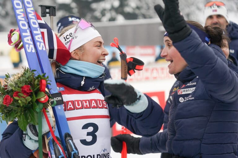 Ingrid Landmark Tandrevold (NOR), Julia Simon (FRA), (l-r) - IBU World Cup Biathlon, sprint women, Ruhpolding (GER).