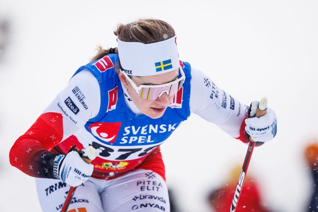 Ebba Andersson, Piteå Elit SK, tävlar i damernas 10 km klassisk stil under Bruksvallsloppet den 23 november 2024 i Bruksvallarna.