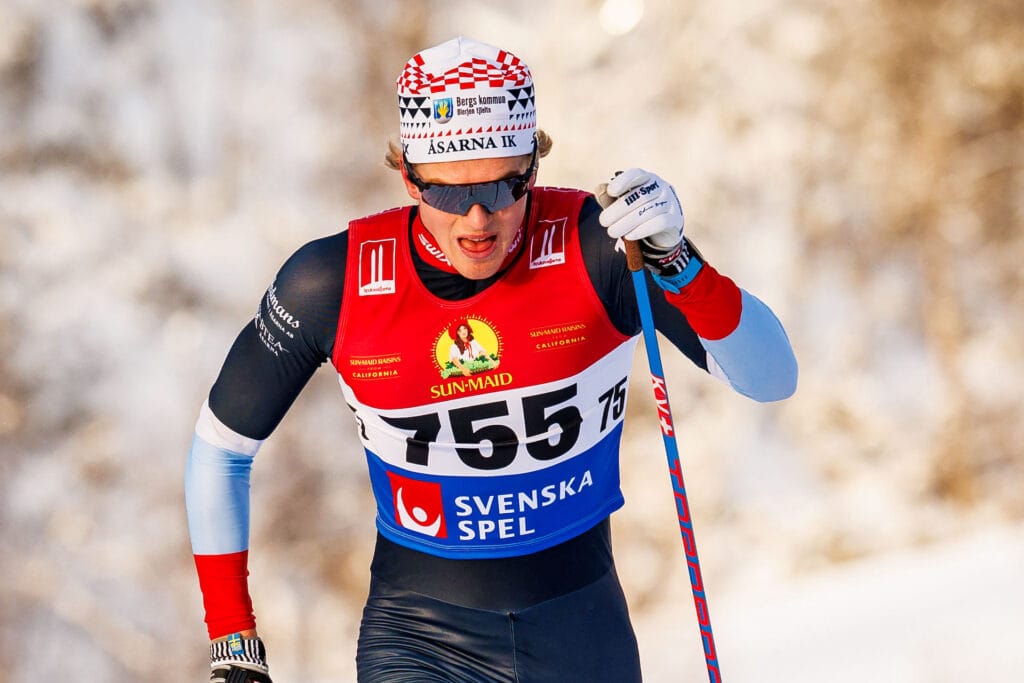 Edvin Anger, Åsarna IK tävlar i herrarnas 10 km klassisk stil under Bruksvallsloppet den 23 november 2024 i Bruksvallarna.