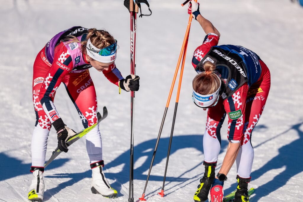 Therese Johaug (NOR), Astrid Oeyre Slind (NOR), (l-r)  - FIS world cup cross-country, tour de ski, pursuit, Toblach 2025 Foto: Modica/NordicFocus.