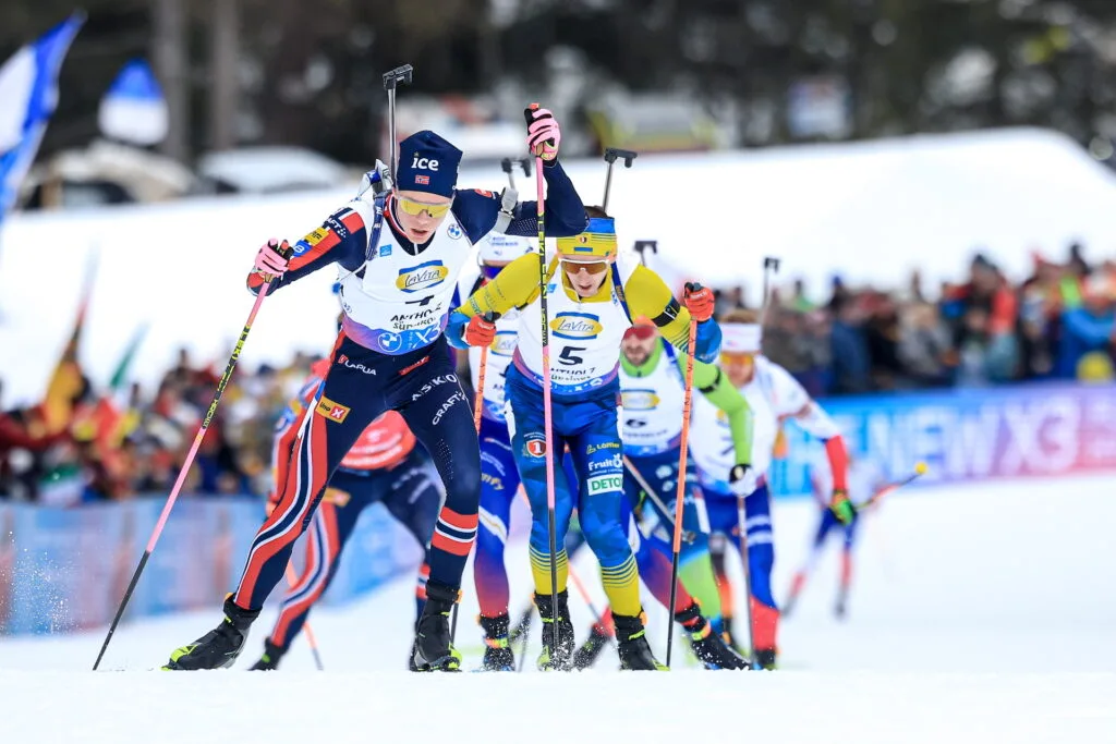Martin Uldal (NOR), Dmytro Pidruchnyi (UKR), (l-r) - IBU World Cup Biathlon, pursuit men, Antholz 2025 .