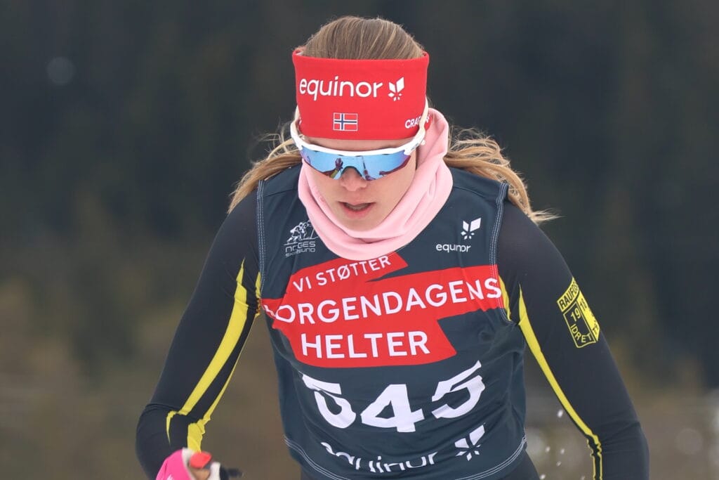 Malin Hoelsveen 5K CL junior NM 2025