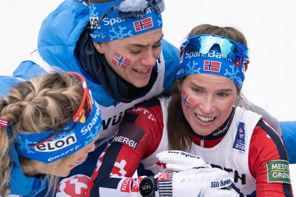 Weng Fosnæs Johaug relay W VM 2025