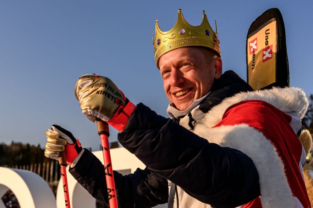 Johannes Thingnes Bø of Norway and Tarjei Bø of Norway is celebrated after men's 15 km mass start during the IBU World Cup on March 23, 2025 in Oslo. Photo: