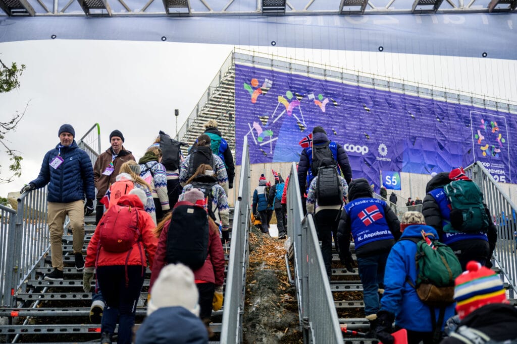 Ski-VM i Trondheim tjente mindre på arenasalg enn de hadde budsjettert med, og skylder på været. Foto: Maxim Thore / BILDBYRÅN