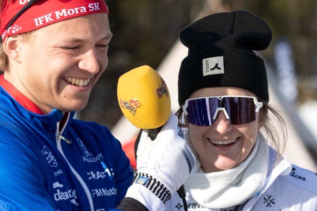 Ebba Andersson och Gustaf Berglund under SM den 6 april 2025 i Kalix. Foto: Joakim Nordlund / BILDBYRÅN