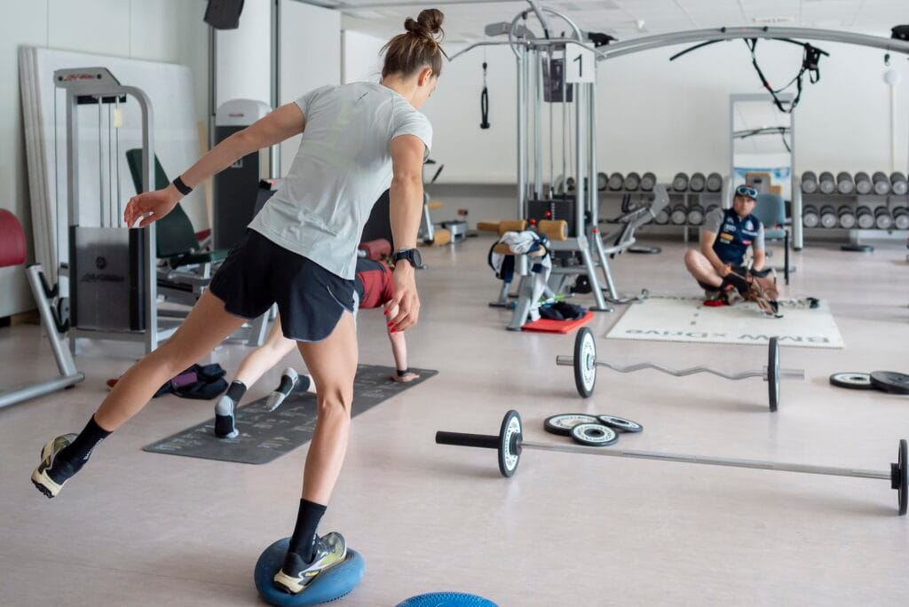 Lisa Vittozzi har lagt ned mange timer på rehabilitering det siste året. Nå er hun endelig konnkurranseklar. Foto: Vanzetta/NordicFocus 