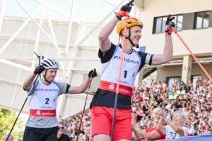 Tarjei Bø (til venstre) og Johannes Thingnes Bø storkoste seg gjennom comebacken i City Biathlon Dresden søndag ettermiddag. Foto: Authamayou/NordicFocus