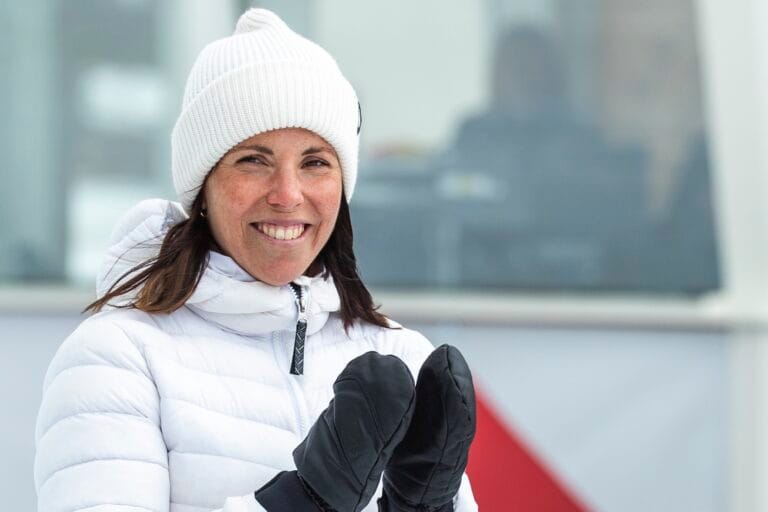 Charlotte Kalla inviger SM tävlingarna i Kalix den 3 april 2025.
