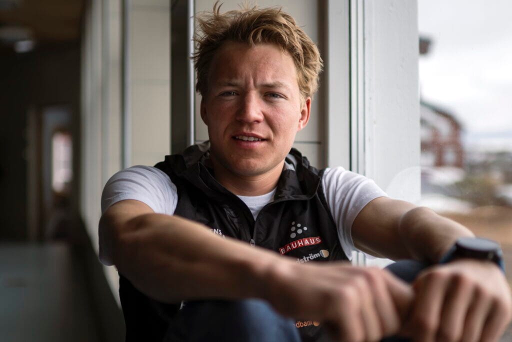 Gustaf Berglund poserar för ett porträtt under en pressträff med Svergies herrlandslag i skidor den 2 juni 2025 i Riksgränsen.