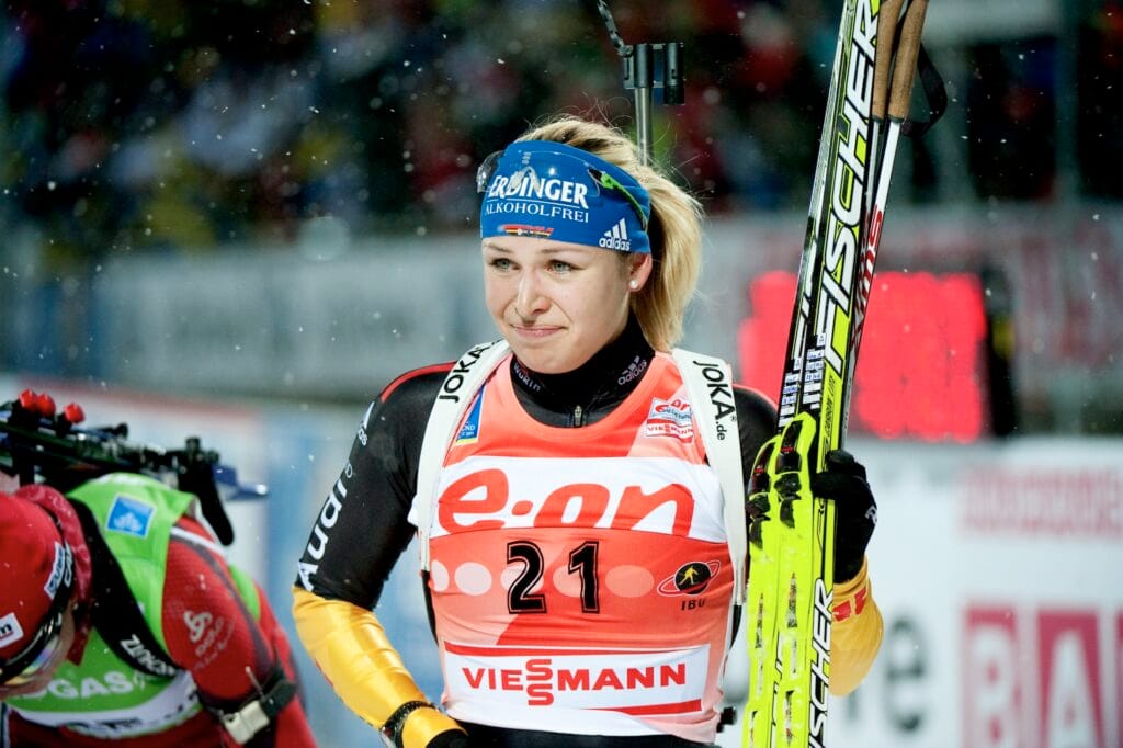 Magdalena Neuner etter et verdenscuprenn i 2012. Foto: Bildbyran