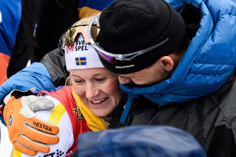 Maja Dahlqvist of Sweden celebrates with boyfriends Kevin Bolger of USA after competing in the women's classic technique team sprint final during day 8 of the 2025 FIS Nordic Ski World Championships on March 5, 2025 in Trondheim. Foto: Maxim Thore / BILDBYRÅN