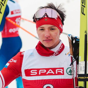 220222 I denna handout-bild Norges skidförbund syns Rysslands Saveliy Korostelev, silver, Alexander Ivshin, guld, och Nikita Denisov, brons, under junior-VM i skidor den 22 februari 2022 i Lygna. Foto: Tom-Vegard Feltstykket / HANDOUT / BILDBYRÅN /