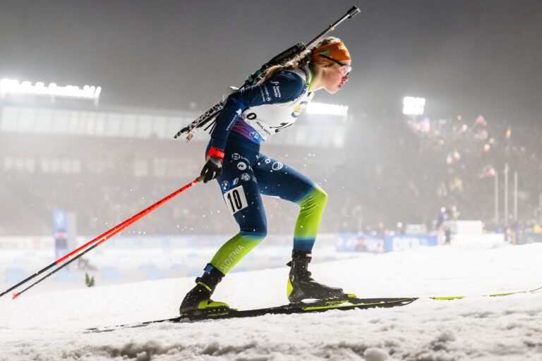 240209 Anamarija Lampic of Slovenia competes in women's 7,5 km sprint during the IBU Biathlon World Championships on February 9, 2024 in Nove Mesto na Morave.