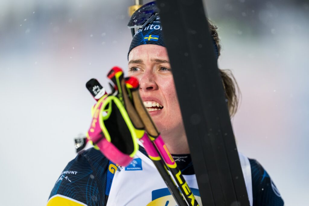 Elvira Öberg of Sweden looks dejected after women's 10 km pursuit during the IBU World Cup on December 7, 2025 in Östersund.