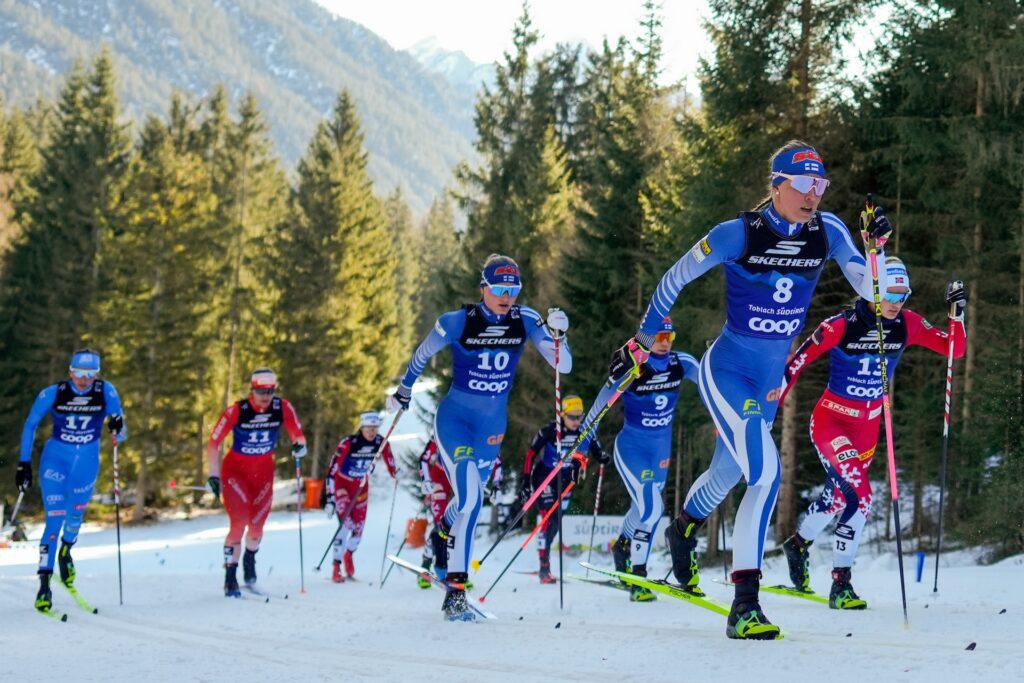 Johanna Matintalo (FIN), Kerttu Niskanen (FIN), Frida Karlsson (SWE), Caterina Ganz (ITA), (l-r) - FIS world cup cross-country, tour de ski, pursuit, Toblach (ITA). Foto: