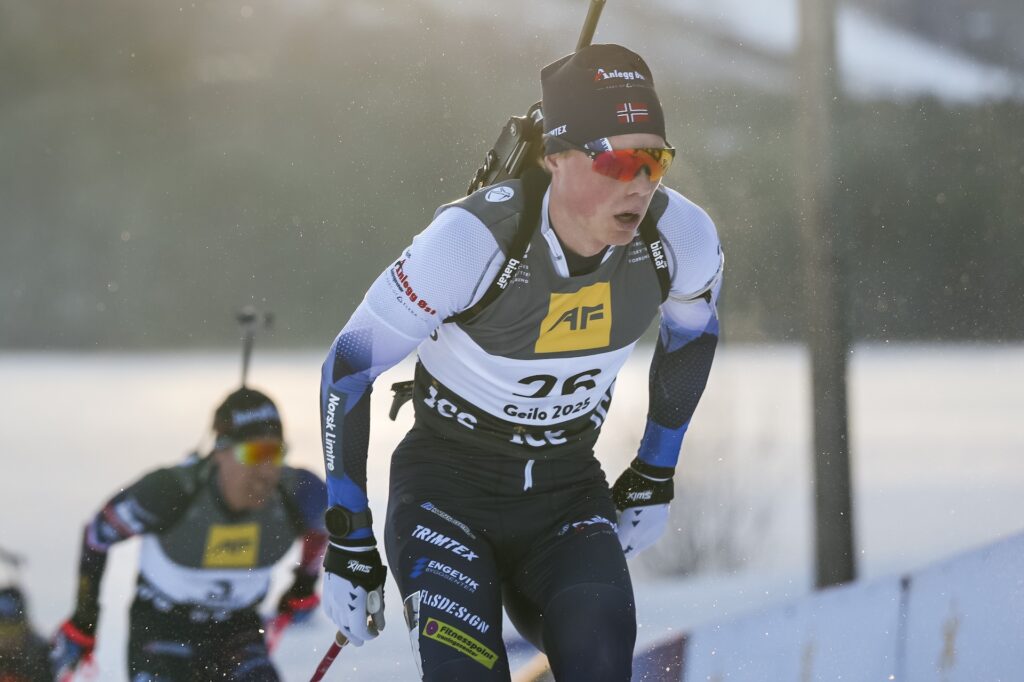 Einar Hedegart under den nasjonale sesongåpningen i skiskyting på Geilo i november 2025. En uke senere gikk han seg inn i verdenscuptroppen o langrenn. Og der har han vært siden. Foto: Nordnes/NordicFocus. 