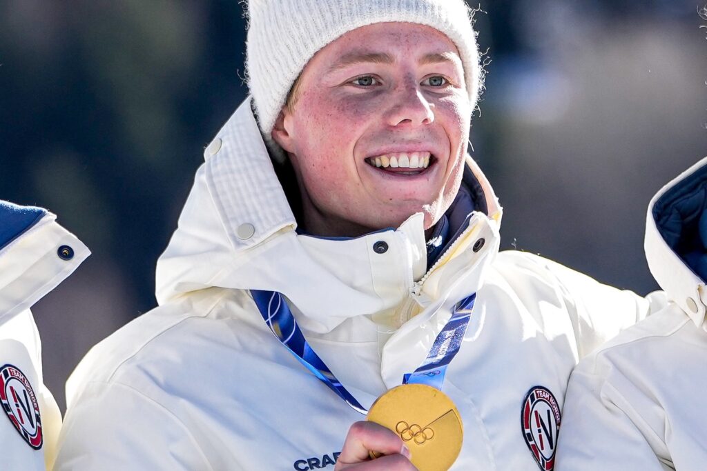 Einar Hedegart gikk tredje etappe på det norske laget som tok gull på OL-stsfetten i Val di Fiemme.  Foto: Barbieri/NordicFocus
