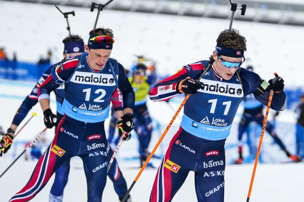 Ole Suhrke (til venstre) og Sverre Dahlen Aspenes under fellestarten i Lake Placid for halvannen uke siden. Foto: Vanzetta/NordicFocus.