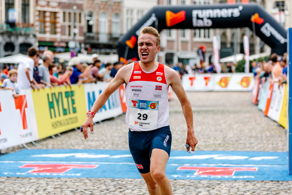 Live kl 15:30: Kasper kontrollerer startfeltet