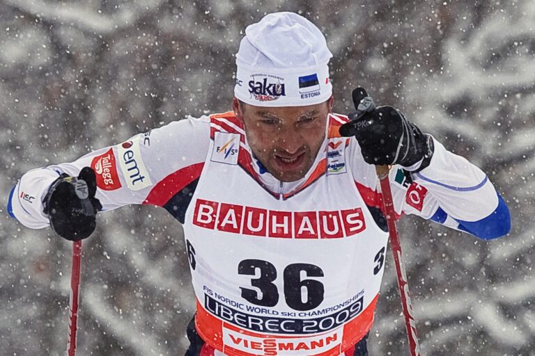 090220 Skidor, VM: Andrus Veerpalu på väg mot segern på 15 km © - 29514