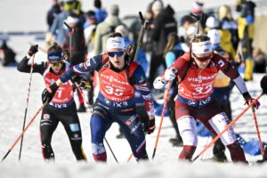 Justine Braisaz-Bouchet (FRA), Baiba Bendika (LAT), WC Holmenkollen 2026., Foto: Authamayou/NordicFocus.