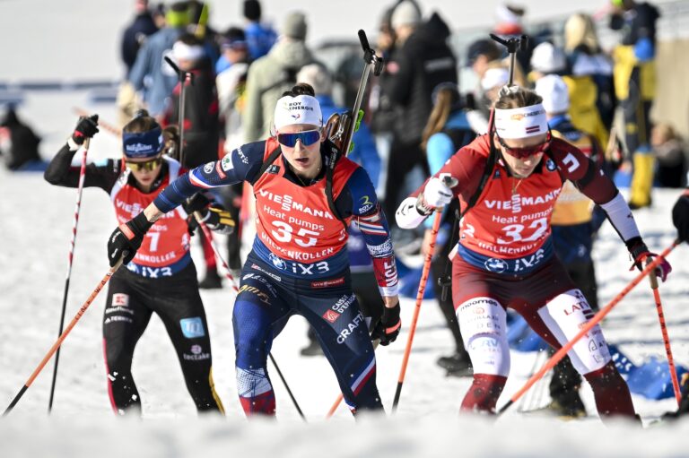 Justine Braisaz-Bouchet (FRA), Baiba Bendika (LAT), WC Holmenkollen 2026., Foto: Authamayou/NordicFocus.