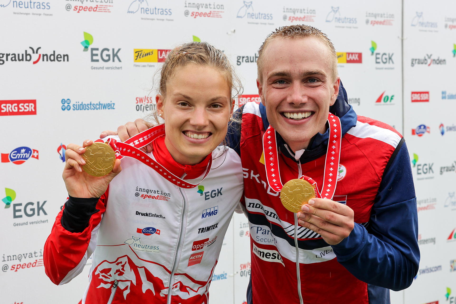 Live TV her 12:50 – superparet jager nye VM-gull
