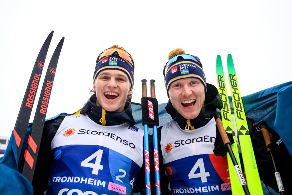 Edvin Anger og Oskar Svensson tok bronse på teamsprinten under VM I Trondheim.  Foto: Maxim Thore / BILDBYRÅN 