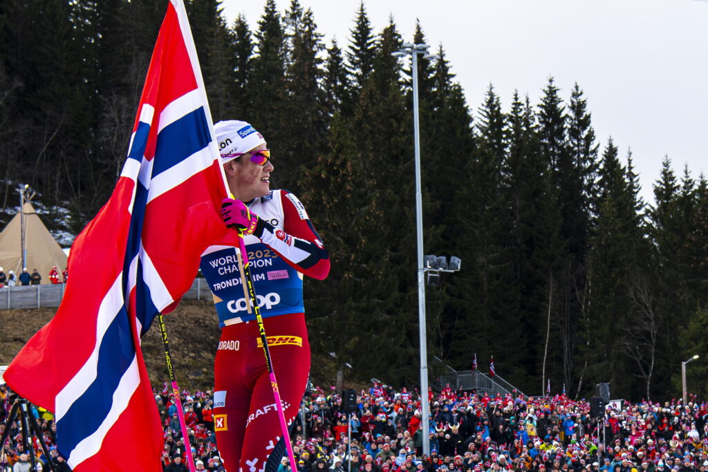250306 Johannes Høsflot Klæbo of Norway celebrates after the men's 4 x 7.5 km classic/free technique relay during day 9 of the 2025 FIS Nordic Ski World Championships on March 6, 2025 in Trondheim. Photo: / kod MT / MT0777