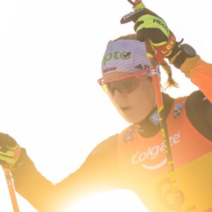 241208 Victoria Carl of Germany and Krista Pärmäkoski of Finland competes in women's cross country skiing skiathlon during the FIS Cross-Country World Cup on December 8, 2024 in Lillehammer. Photo: / kod MB / MB1019